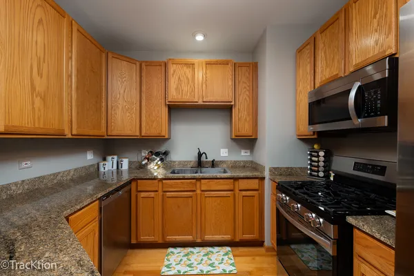 $399,900 | 1121 River Bend Lane, Lisle, IL 60532