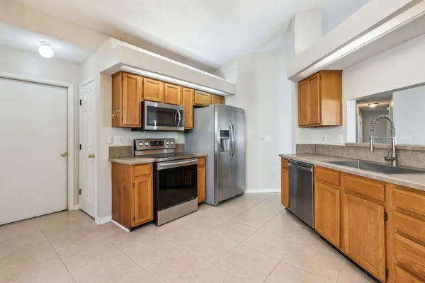 $3,400 | 2131 Inverness Road, Fernandina Beach, FL 32034