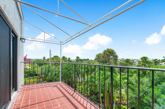 $12,000 | 170 Celestial Way, Unit 15, Juno Beach, FL 33408