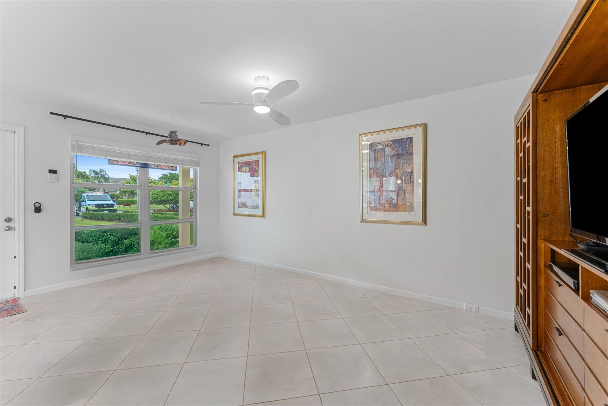 137 Preston D Boca Raton, FL 33434 - Photo 8 of 29 34-cleaned up-4
