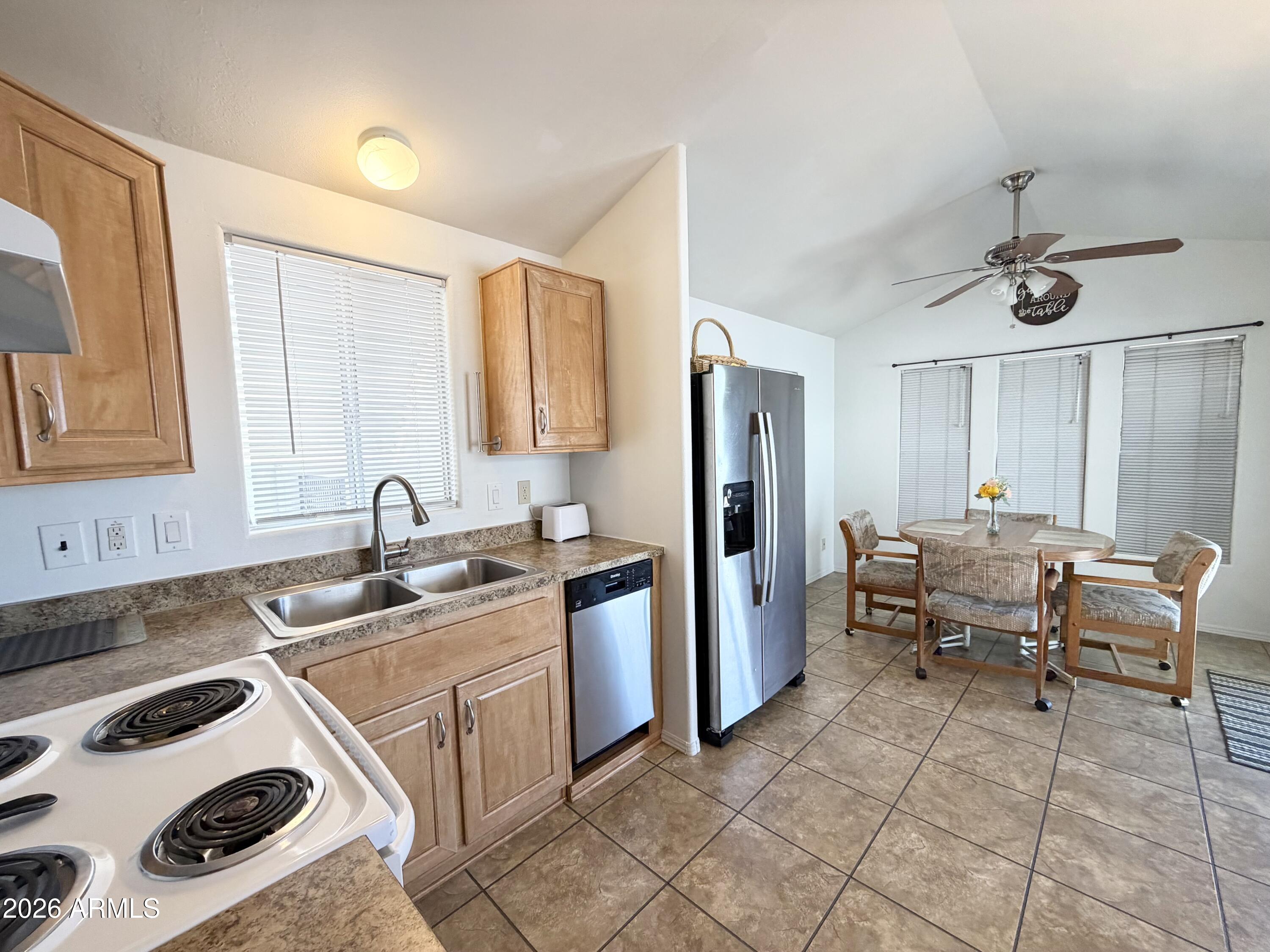 111 South Greenfield Road, Unit 244 Mesa, AZ 85206 - Photo 31 of 69 OPEN KITCHEN