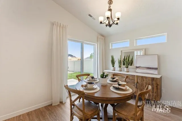 $364,990 | 1585 Southwest Silverstone Avenue, Mountain Home, ID 83647