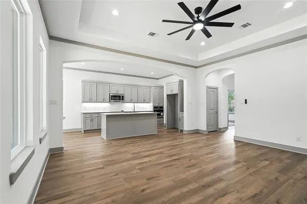 $2,900 | 716 Oak Creek Drive, Hutchins, TX 75141