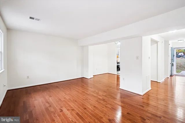 $374,900 | 5822 Humblebee Road, Columbia, MD 21045