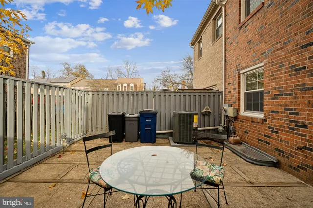 $374,900 | 5822 Humblebee Road, Columbia, MD 21045