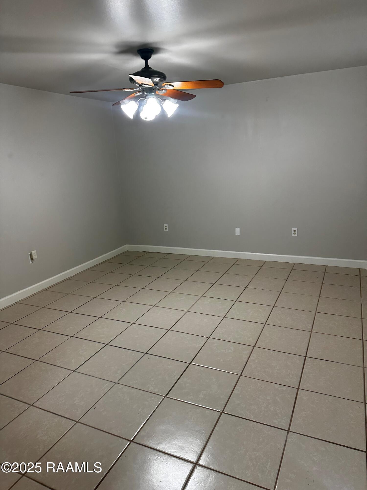 201 South College Road, Unit 115 Lafayette, LA 70503 - Photo 6 of 14 115 Living Room