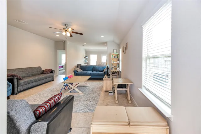 $2,000 | 1625 City Nights Way, Houston, TX 77047