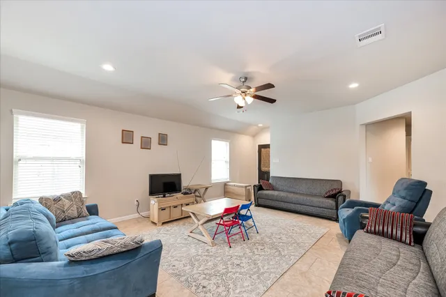$2,000 | 1625 City Nights Way, Houston, TX 77047