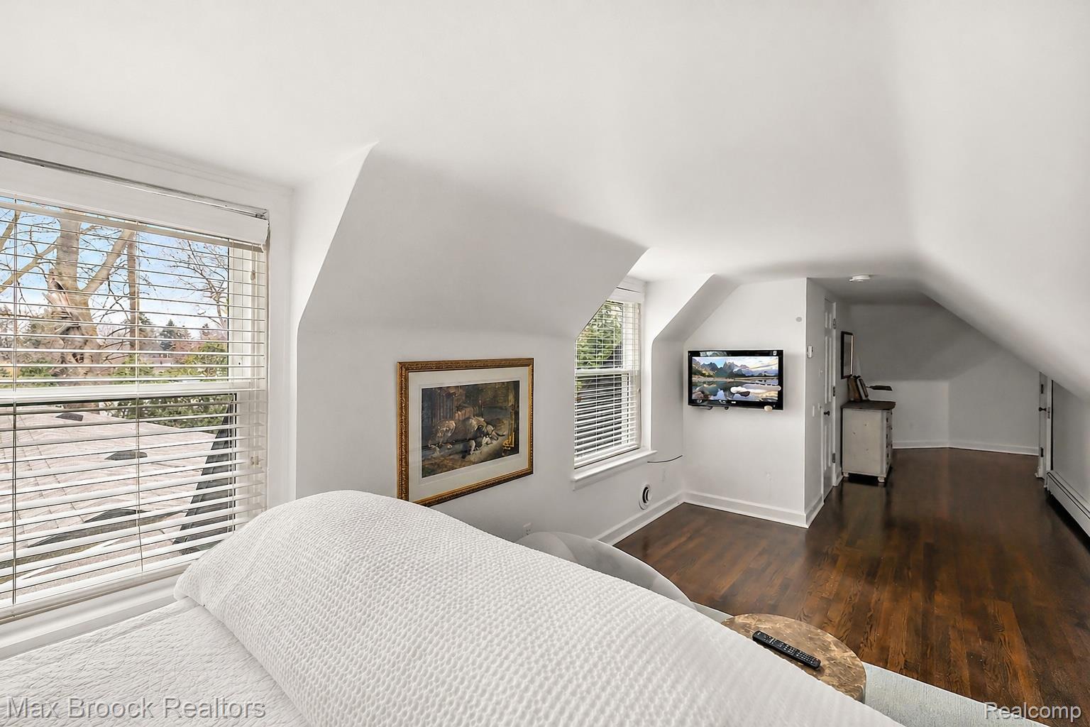 1583 Clarendon Road Bloomfield Hills, MI 48302 - Photo 52 of 73 img8.jpeg