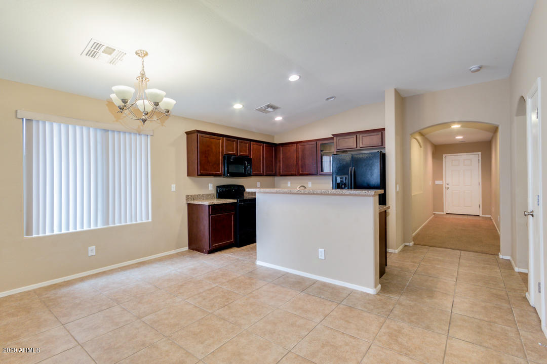 2406 West Gaby Road Phoenix, AZ 85041 - Photo 4 of 16 10-Gaby
