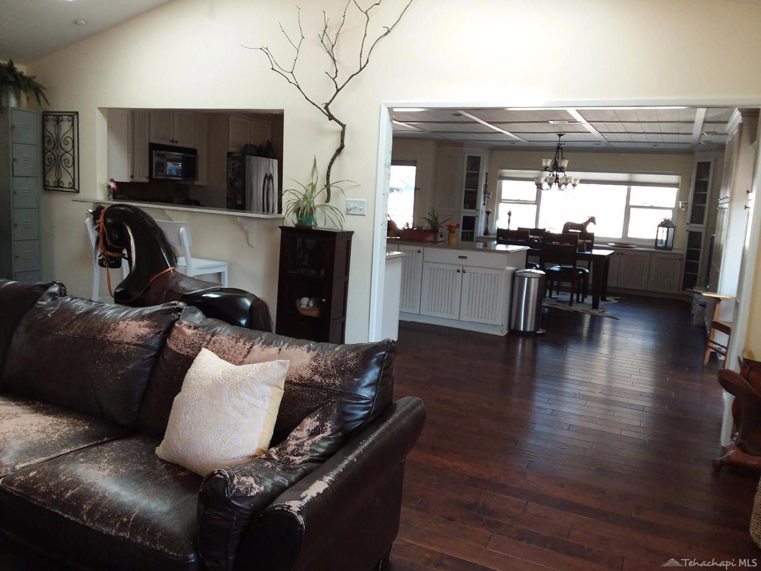 21416 Quail Springs Road Tehachapi, CA 93561 - Photo 24 of 42 Gallery Image 24