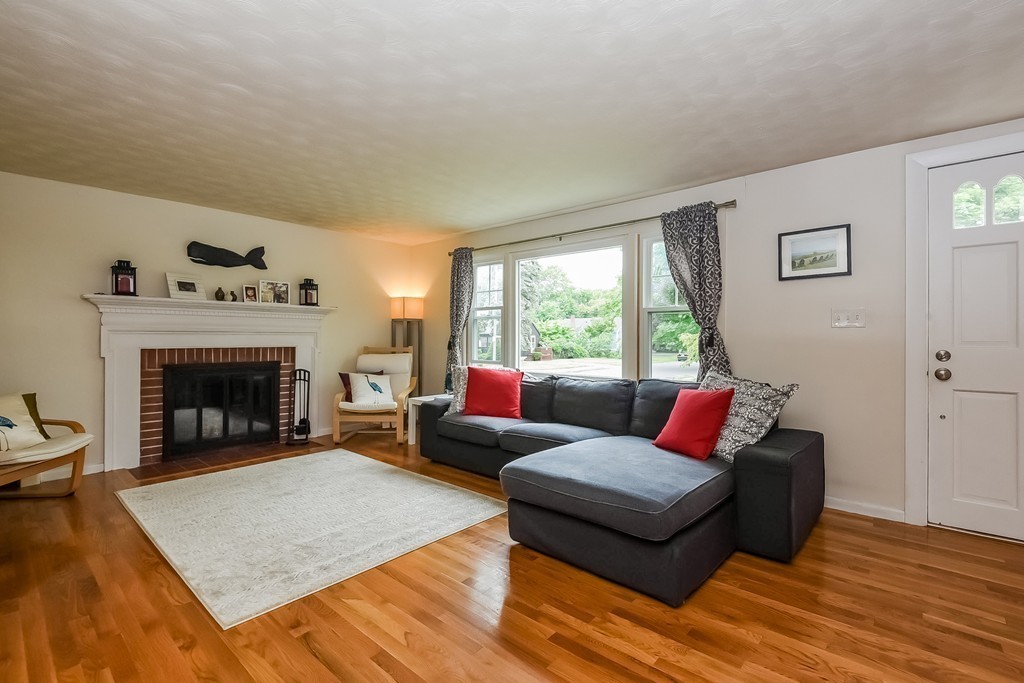 45 Turner Road Marblehead, MA 01945 - Photo 3 of 27