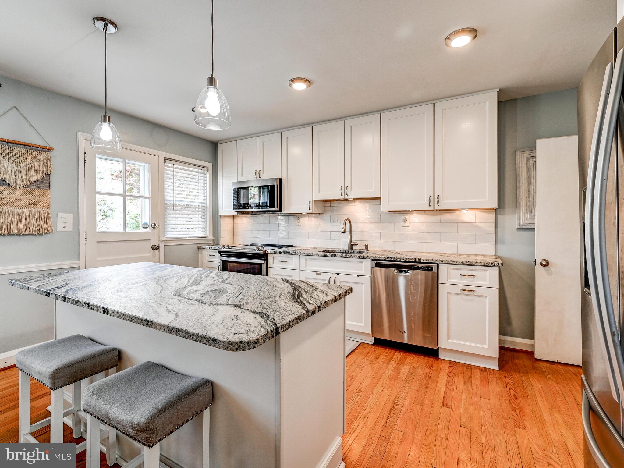 7039 Heathfield Road Baltimore, MD 21212 - Photo 12 of 33
