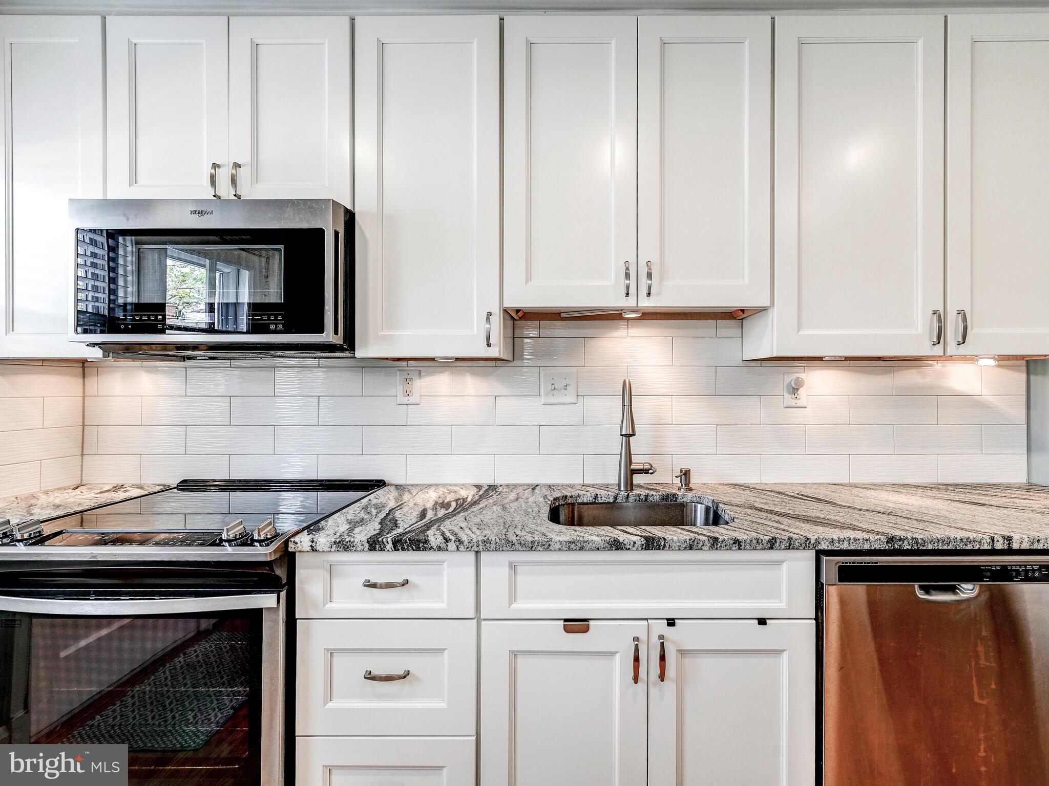 7039 Heathfield Road Baltimore, MD 21212 - Photo 7 of 33