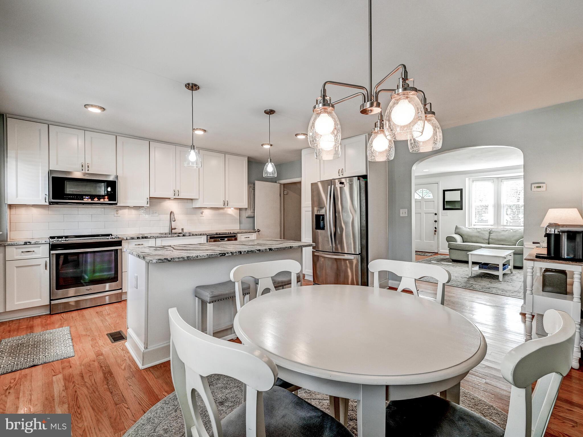 7039 Heathfield Road Baltimore, MD 21212 - Photo 9 of 33