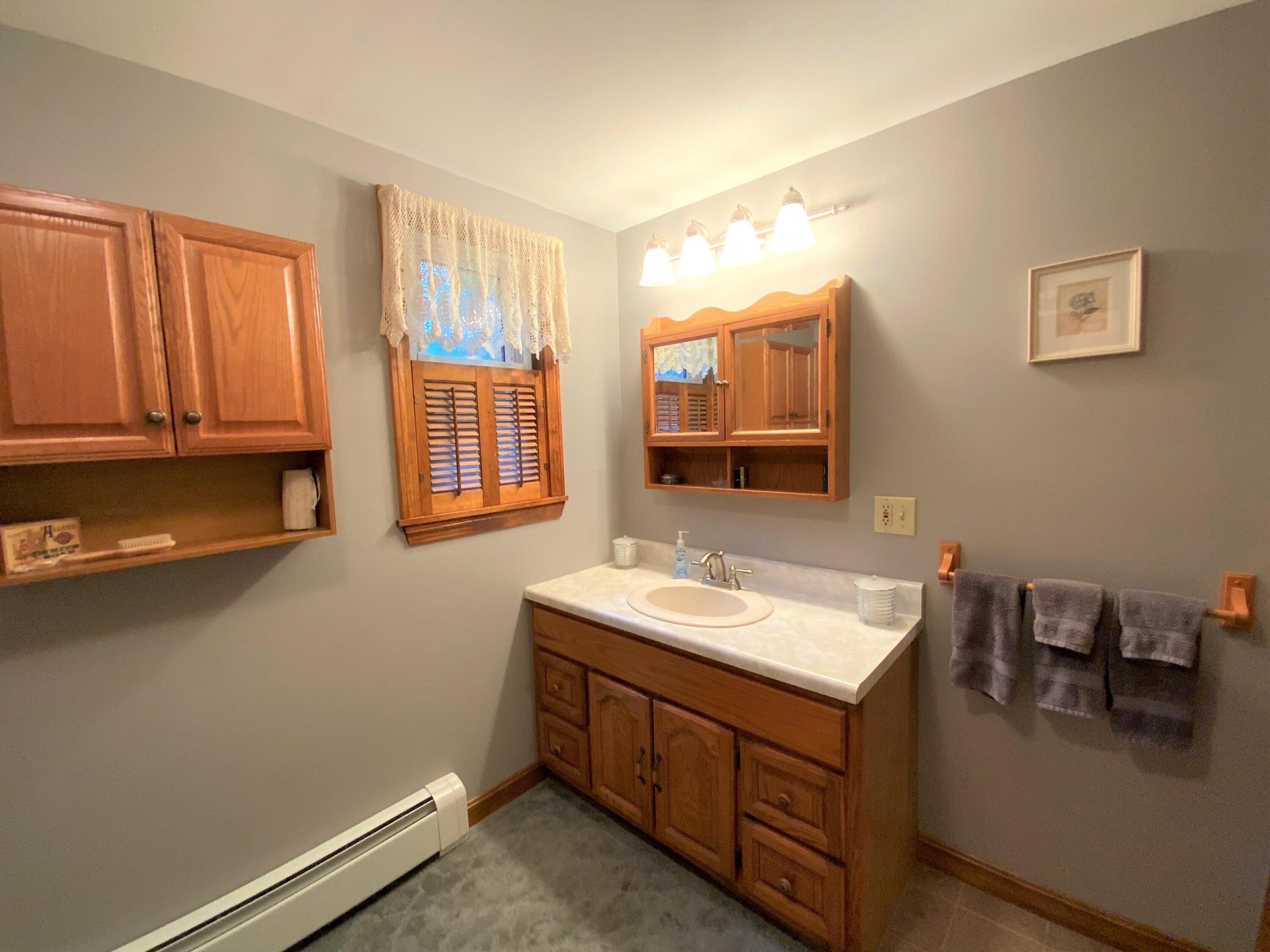 164 6 Rod Road Fairfield, ME 04937 - Photo 33 of 52 Bathroom 2