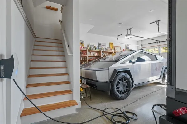 $2,399,000 | 21 Sturbridge Road, Brimfield, MA 01010