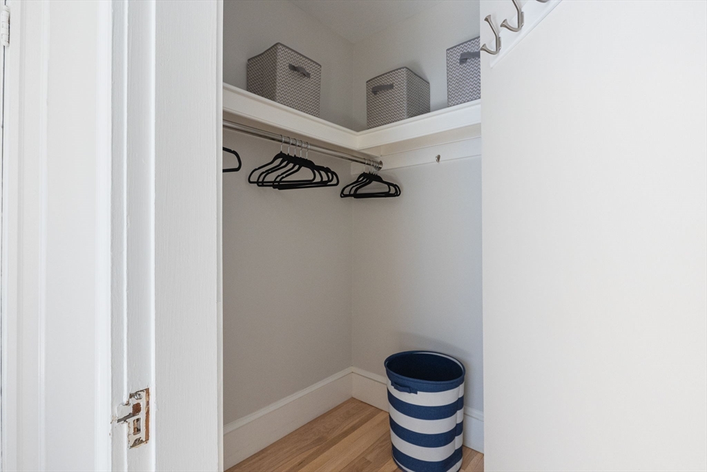 26 Thayer Road, Unit 26 Waltham, MA 02453 - Photo 14 of 27 Gallery Image 14