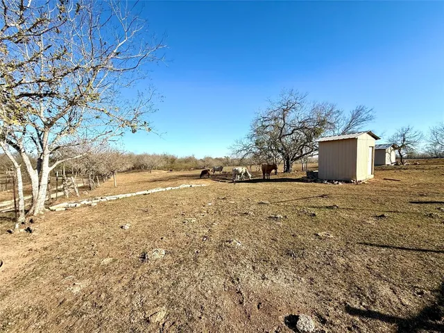 $650,000 | 685 Fox Lane, Lockhart, TX 78644