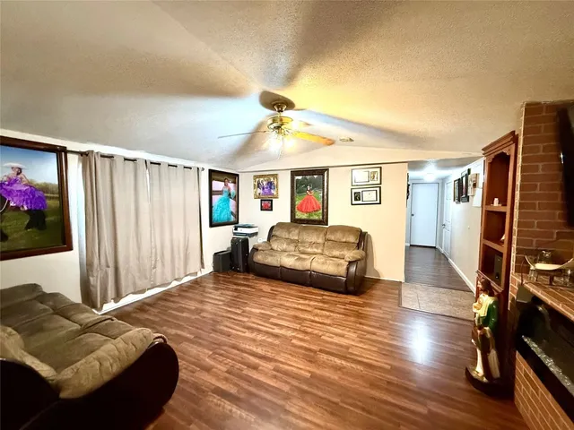 $650,000 | 685 Fox Lane, Lockhart, TX 78644