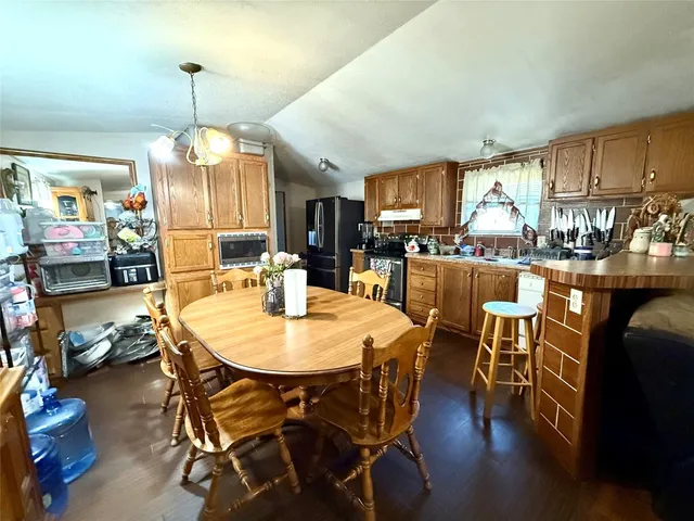 $650,000 | 685 Fox Lane, Lockhart, TX 78644