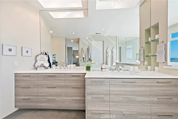 $45,000 | 535 Dunnegan Drive, Laguna Beach, CA 92651