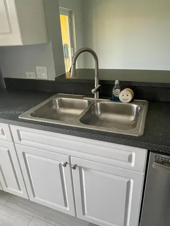 a close view of sink and tap