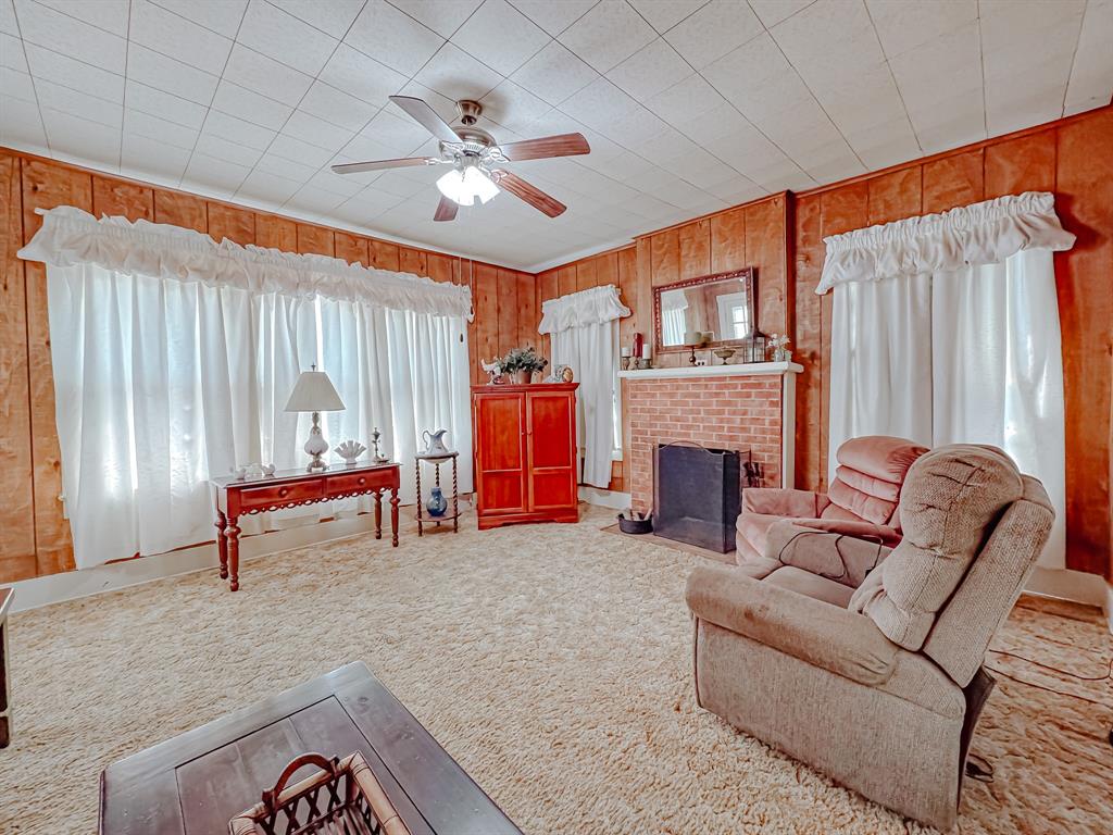 512 Southwest 2nd Street Kerens, TX 75144 - Photo 4 of 26