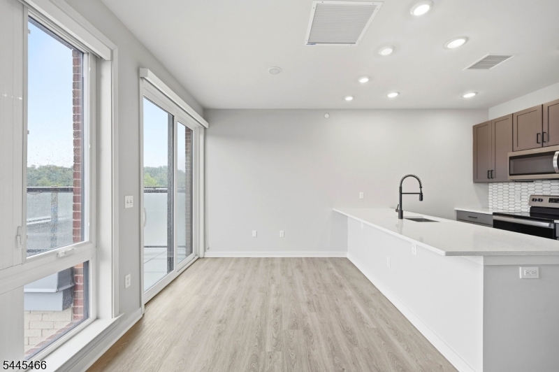 175 Morris Street, Unit 408 Morristown, NJ 07960 - Photo 17 of 23