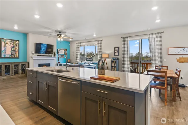 $889,900 | 932 121st Avenue Southeast, Lake Stevens, WA 98258