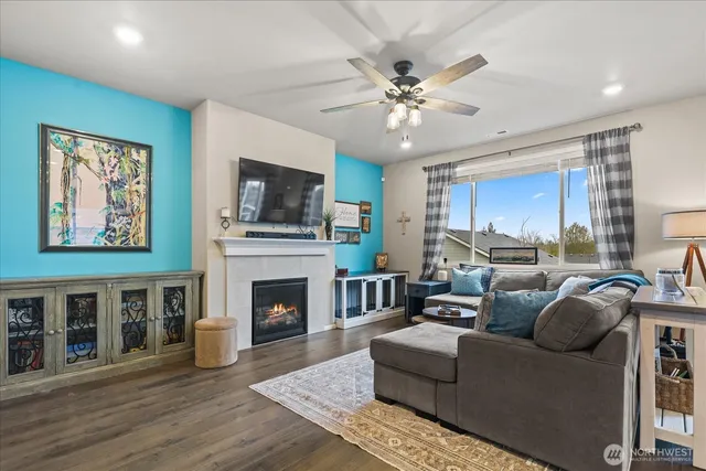 $889,900 | 932 121st Avenue Southeast, Lake Stevens, WA 98258