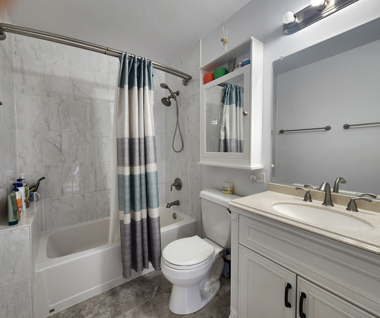 72 Wilton Lane Mundelein, IL 60060 - Photo 31 of 40 a bathroom with a sink toilet and shower