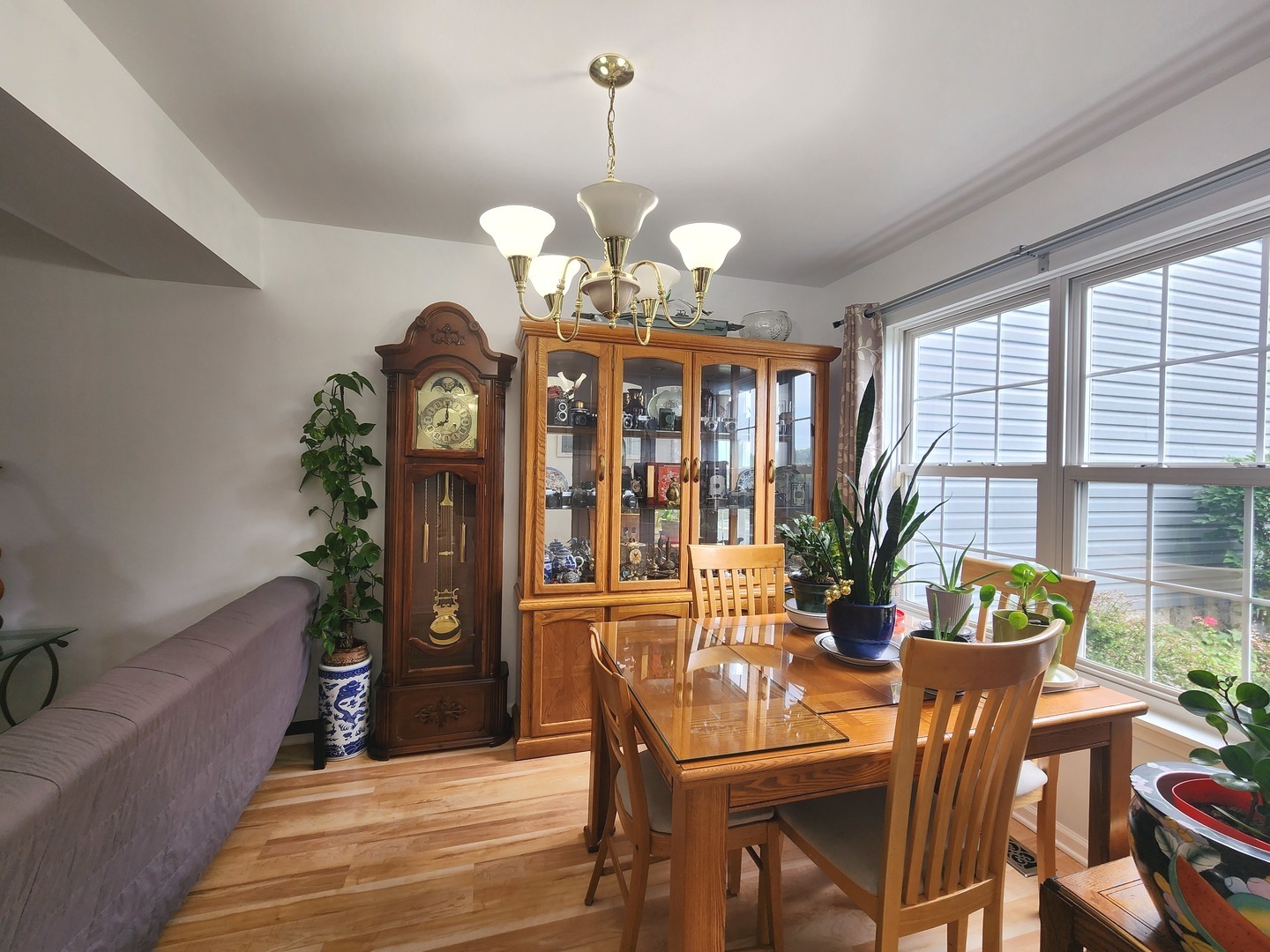 72 Wilton Lane Mundelein, IL 60060 - Photo 10 of 40 a view of a dining room with furniture window and outside view