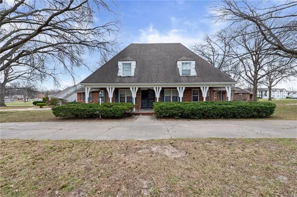 $397,500 | 11415 Minor Drive, Kansas City, MO 64114
