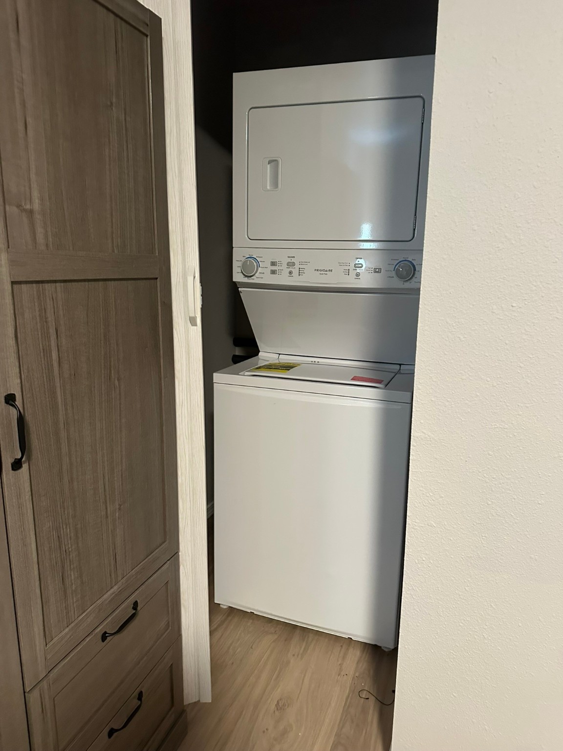 10811 Cranbrook Road Houston, TX 77042 - Photo 9 of 10 a close view of a washer and dryer