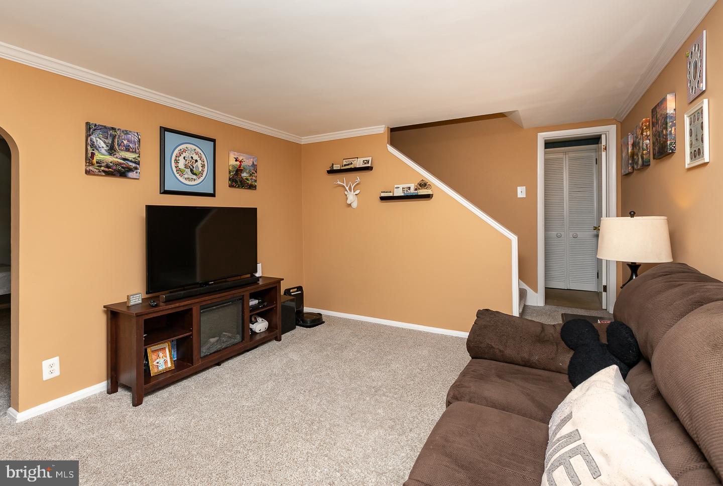 744 Braxton Road Ridley Park, PA 19078 - Photo 8 of 27 Gallery Image 8
