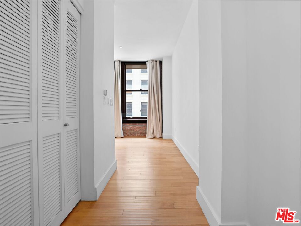 460 South Spring Street, Unit 512 Los Angeles, CA 90013 - Photo 16 of 33