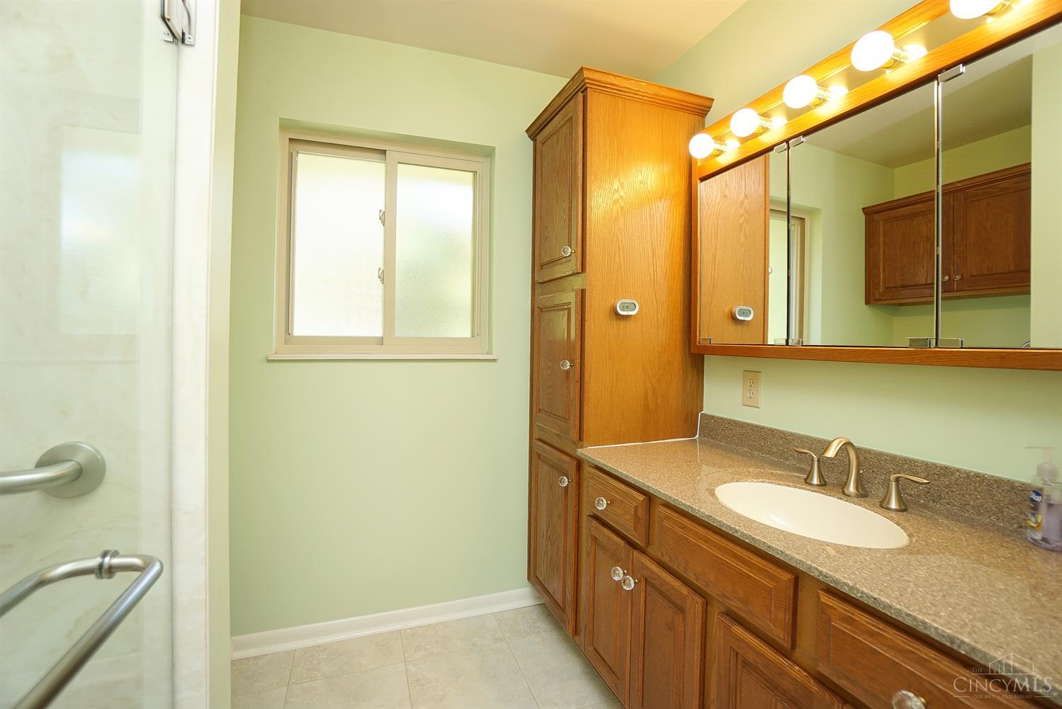 9719 Leacrest Road Cincinnati, OH 45215 - Photo 21 of 32 Gallery Image 21