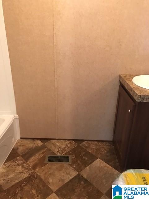 322 Back Street Sylacauga, AL 35150 - Photo 5 of 10