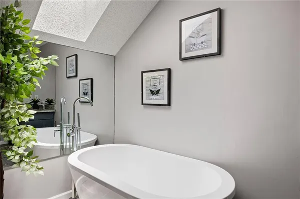 $325,000 | 1781 Millview Drive Northeast, Marietta, GA 30062