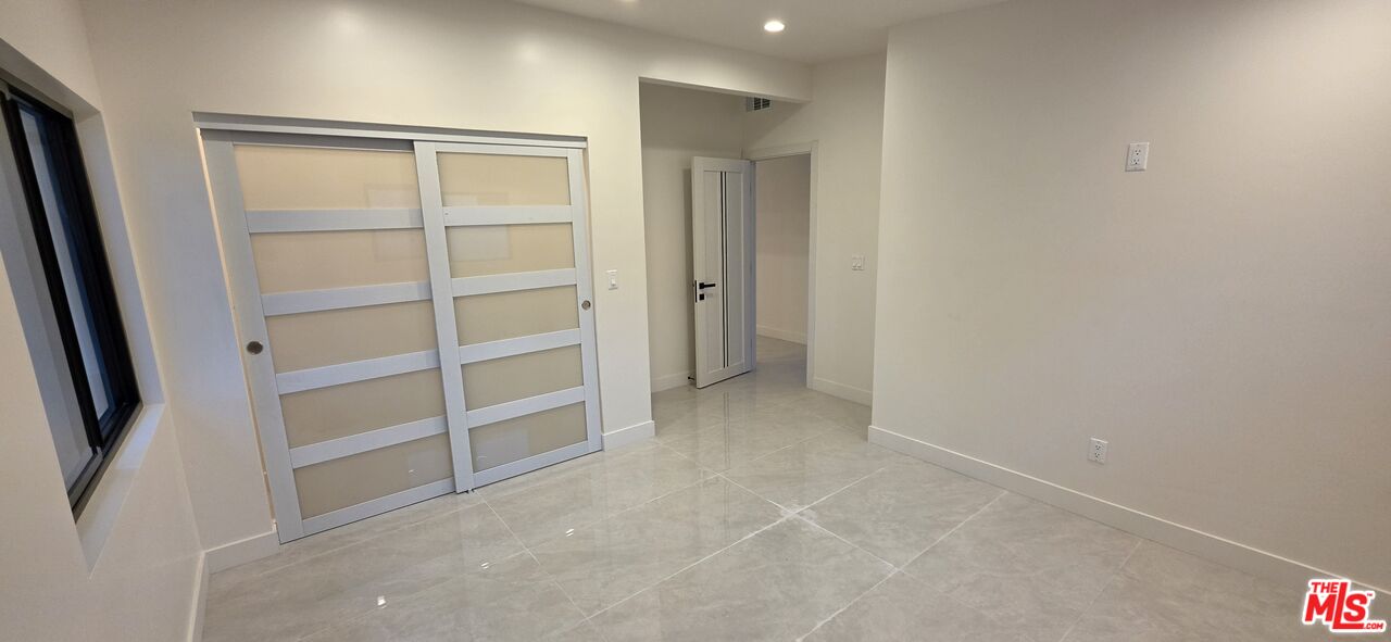 18745 Lull Street Reseda, CA 91335 - Photo 11 of 19