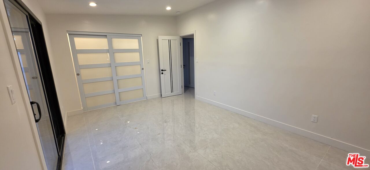 18745 Lull Street Reseda, CA 91335 - Photo 12 of 19