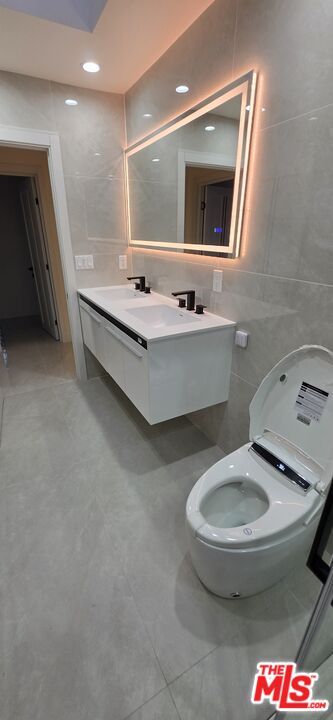 18745 Lull Street Reseda, CA 91335 - Photo 14 of 19