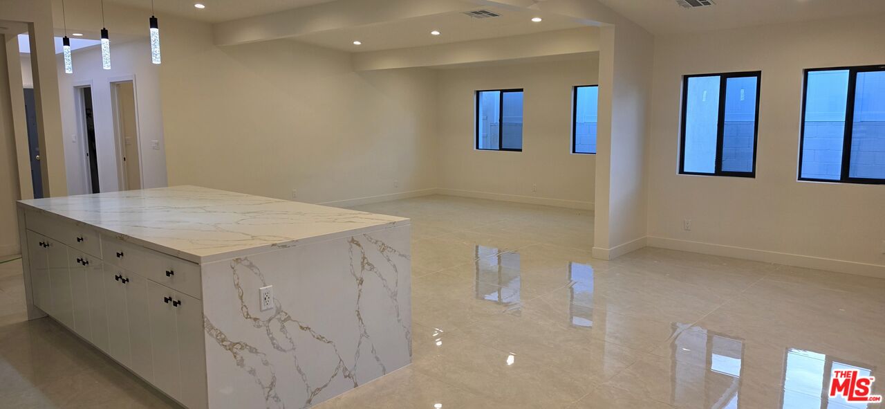 18745 Lull Street Reseda, CA 91335 - Photo 5 of 19