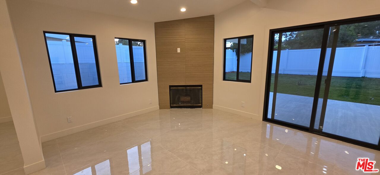 18745 Lull Street Reseda, CA 91335 - Photo 6 of 19