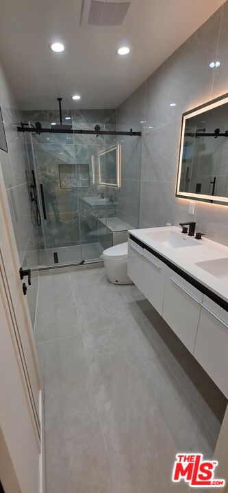 18745 Lull Street Reseda, CA 91335 - Photo 8 of 19