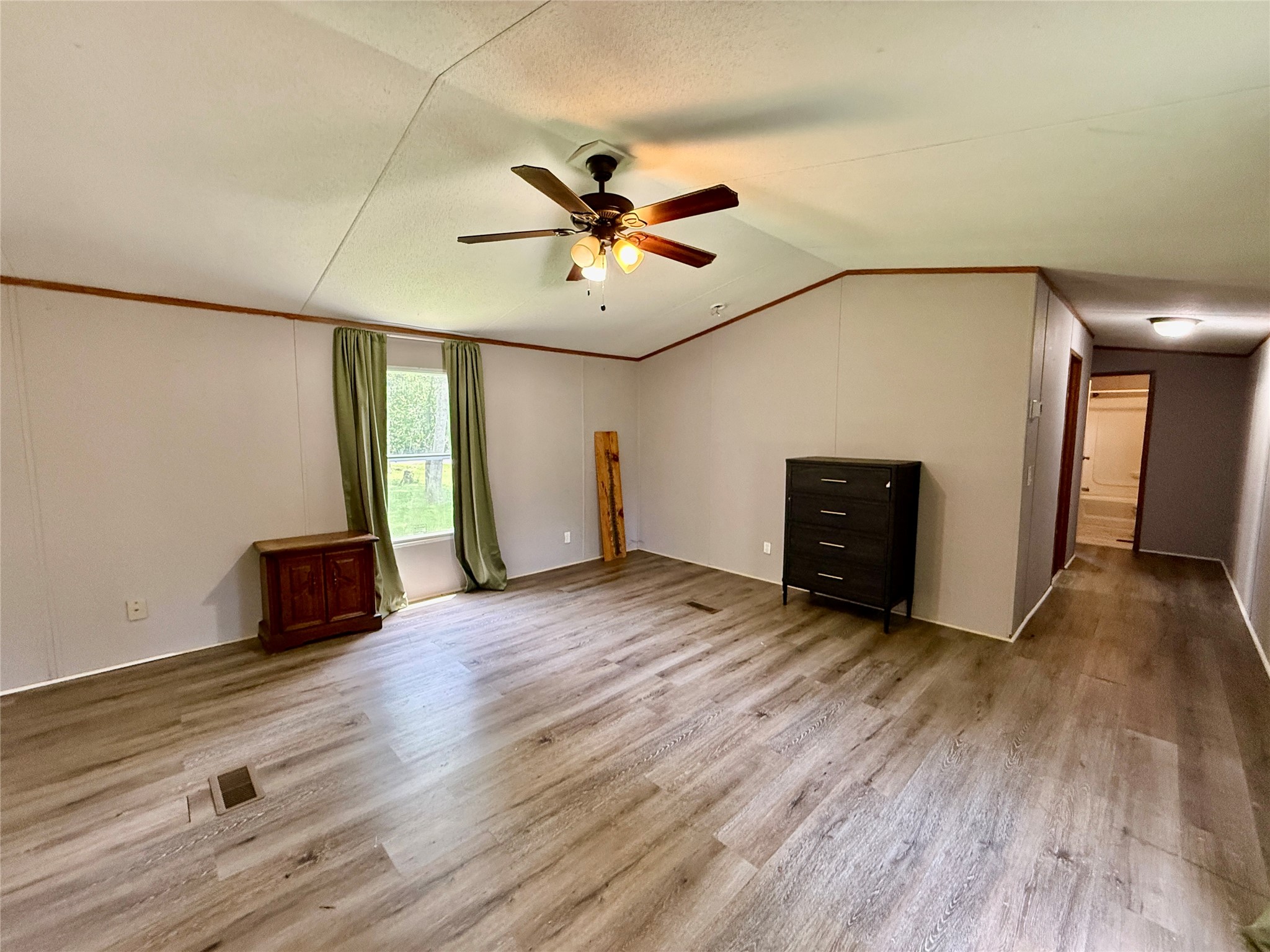 102 Western Way Angleton, TX 77515 - Photo 8 of 40