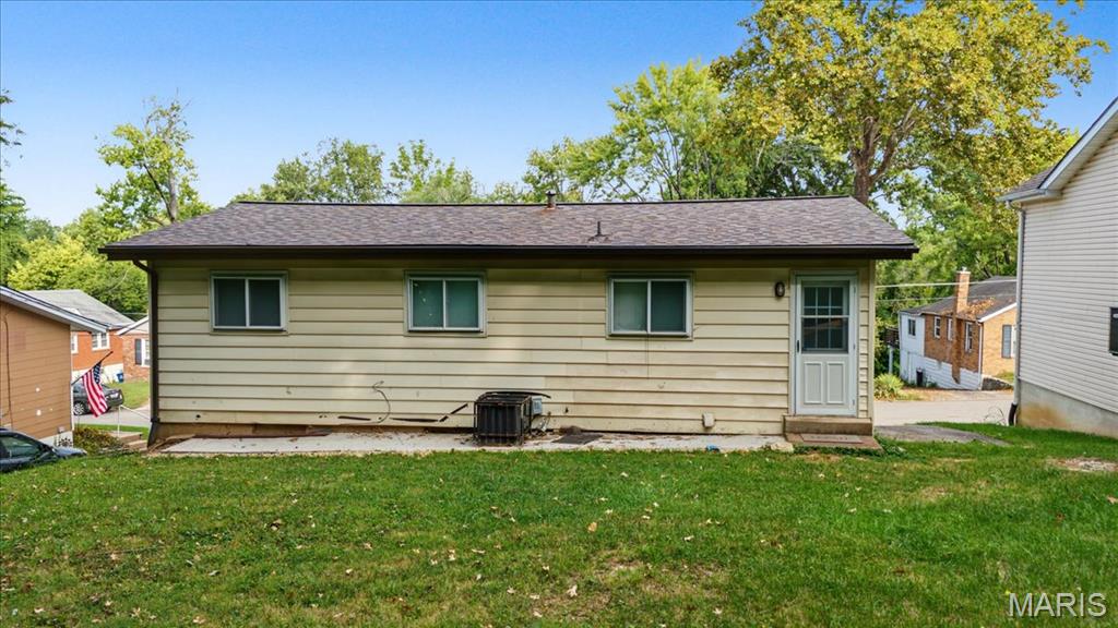 220 Ruggles Road Ferguson, MO 63135 - Photo 4 of 38 Gallery Image 4