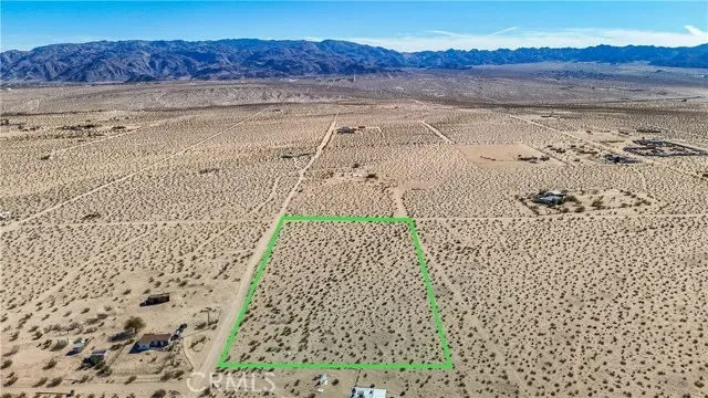 a view of bathroom with a bathtub