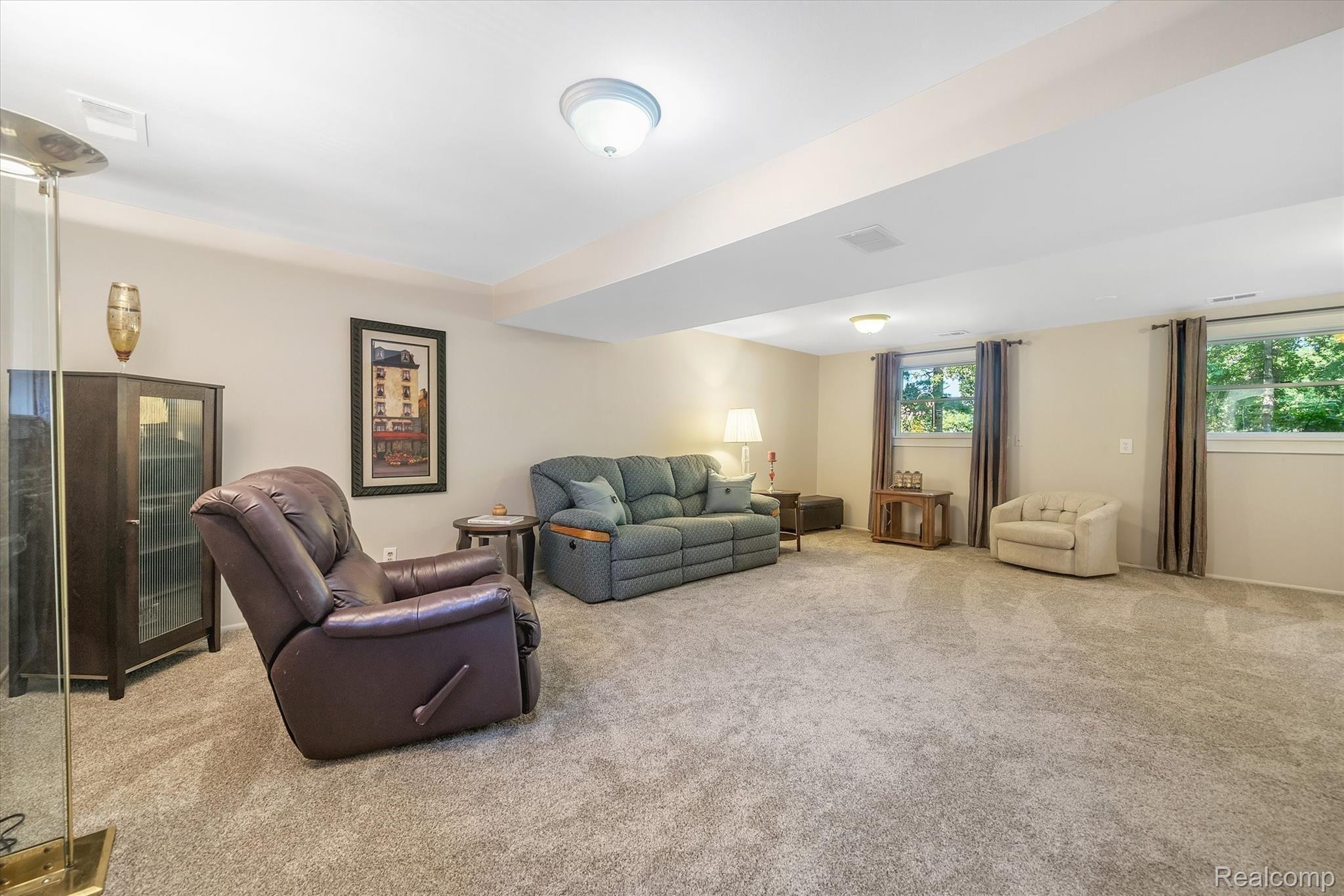 7324 Runyan Lake Road Fenton, MI 48430 - Photo 27 of 34 31-7324-Runyan-Lake-Rd-48430-WindowStill-Real-Estate-Photography-31.jpg